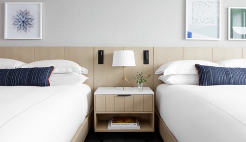 Room (Essential)