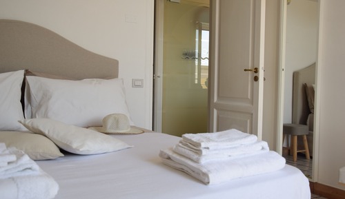 Exclusive Room