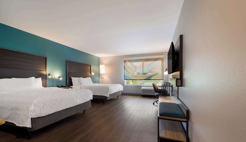 Room, 2 Queen Beds, Accessible, Bathtub