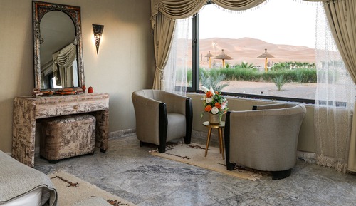 Deluxe Suite with Spa Bath