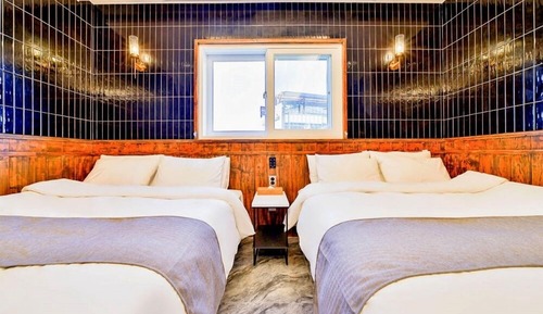 Premium Suite Twin