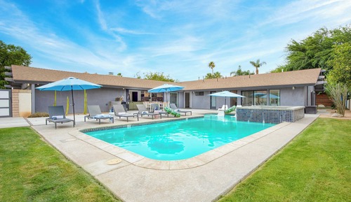 House (Multiple Bedrooms)