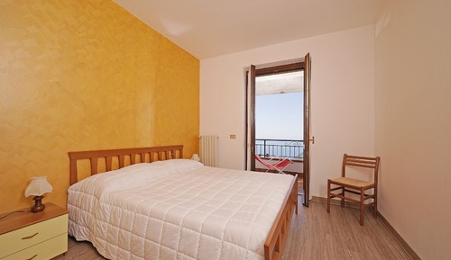 Superior Apartment, 2 Bedrooms, Lake View
