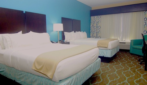 Standard Room, 2 Queen Beds, Accessible (Comm, Mobil, Roll-In Shower)