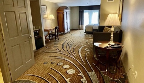 Deluxe Suite, Accessible