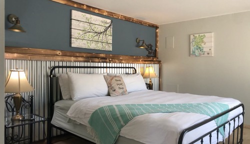 Deluxe Room, 1 King Bed