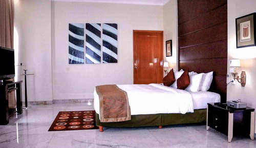 ARYADUTA SUITE