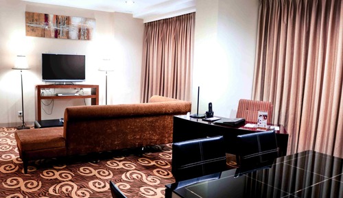 Executive Suite