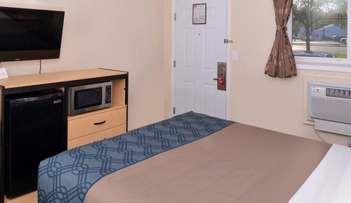 Standard Room, 1 Queen Bed, Non Smoking