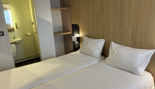 Standard Room, 2 Twin Beds
