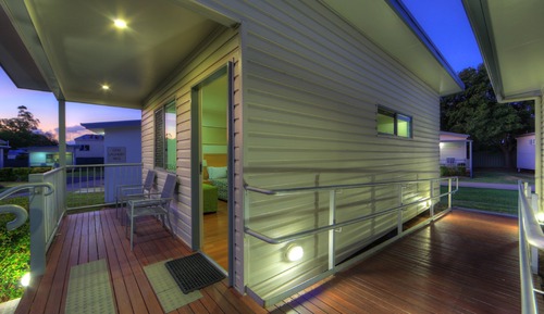 Easy Access/Twin Villa with Kitchenette