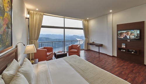 Elite Suite, 1 King Bed, Non Smoking, Lake View
