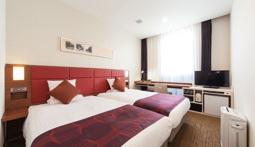 Hollywood Twin Room, Non Smoking (No cleaning Service)