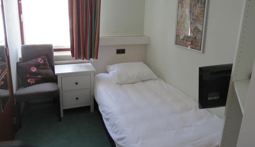 Single Room, City View