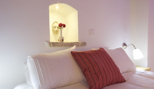 Studio, Jetted Tub