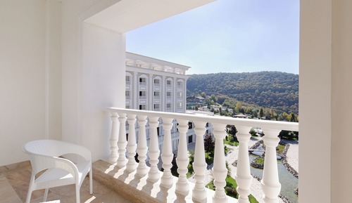 Grand Deluxe King Room