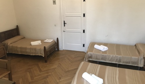 Standard Triple Room, Private Bathroom
