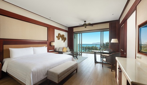 Horizon Seaview King Bed Room