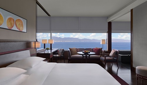 1 King Bed Panoramic Ocean View