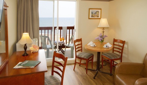 Room 2 Queen Beds - Annex Building East, Sea view and balcony