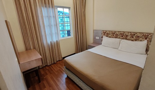 Triple Bedroom