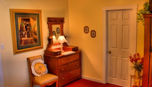 Elizabeth Queen Room