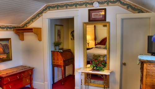 Titania King Room