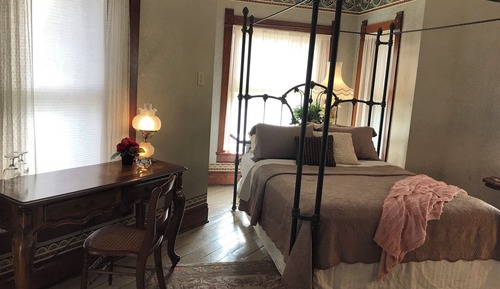 Room (Emma's Aviary)