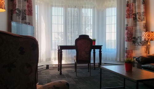 Suite, 1 King Bed, River Side