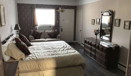 Standard Room, 1 King Bed