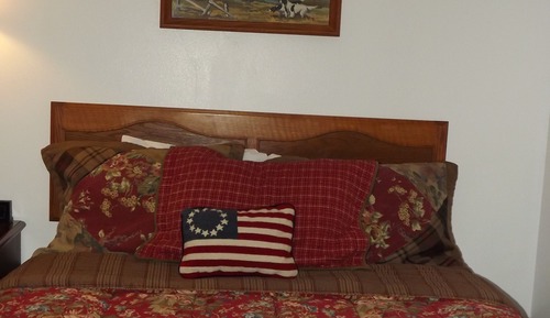 1 Queen Bed, Hill View, Ground Floor
