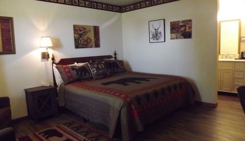 1 King Bed, Hill View, Ground Floor