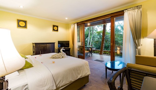Riverside Suite 
