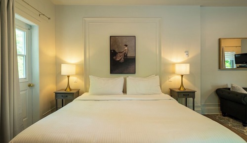 Comfort Suite, 1 King Bed (6)
