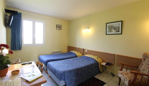 Standard Twin Room, Private Bathroom