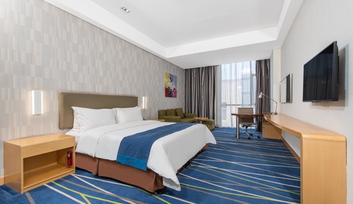 Suite, 1 Bedroom, Smoking (with Living Area)