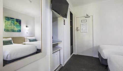 Studio Twin Room 