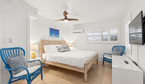 Room, 1 King Bed, Kitchen, Garden View (Hibiscus)