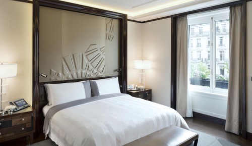 Deluxe Room, 1 King Bed