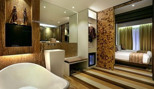 Deluxe Suite (Room Only)