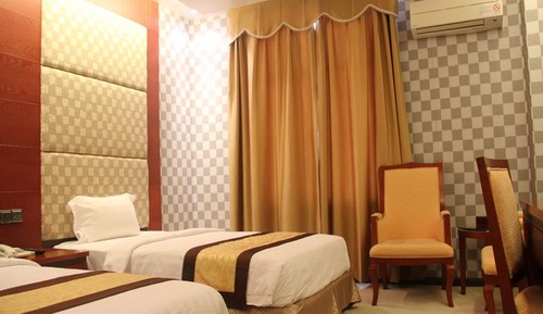 Premier Room