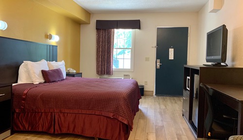 Deluxe King Room 