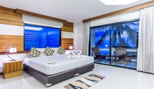 Deluxe Beachfront