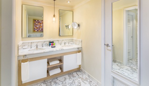One Bedroom Ocean Front Butler Suite