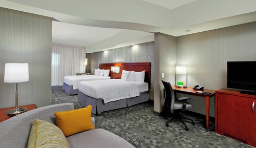 Room, 2 Queen Beds (Mobility Accessible, Roll-in Shower)
