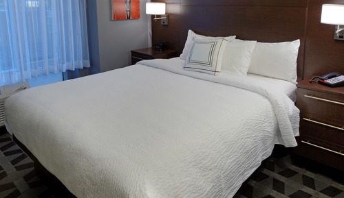 Standard Suite, 1 Bedroom, Non Smoking (Mobility Accessible, Roll-in Shower)