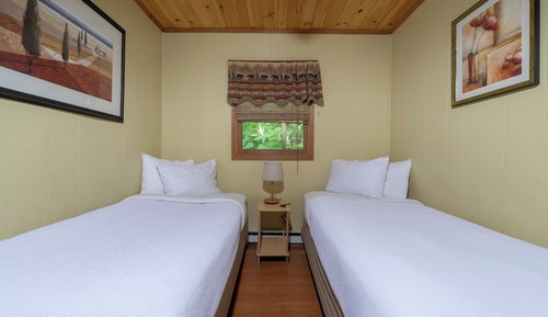 2 Bedroom Suite, Deck, Kitchen