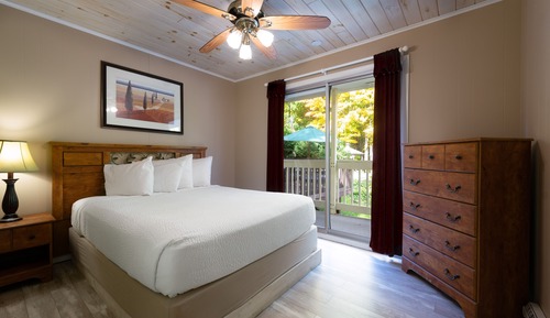 Lakeside 2 Bedroom Suite, Kitchenette, Large Private Deck