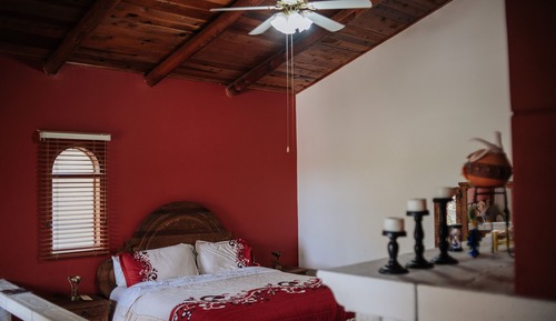 Superior Room, 1 King Bed, Valley View