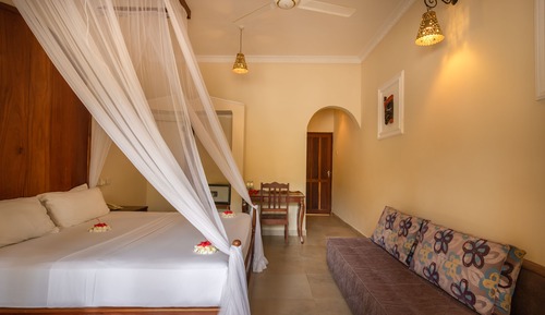 Standard Double Room (Courtyard)